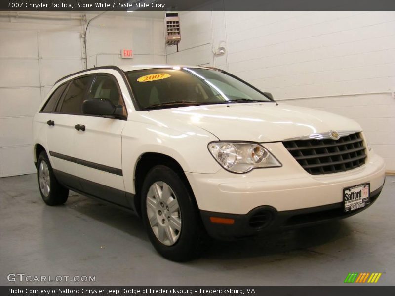 Stone White / Pastel Slate Gray 2007 Chrysler Pacifica