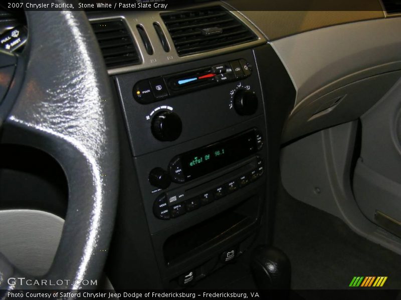 Stone White / Pastel Slate Gray 2007 Chrysler Pacifica