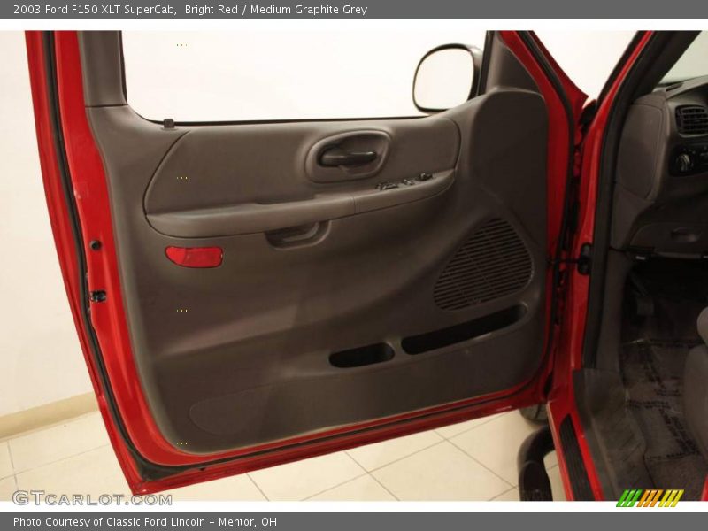 Bright Red / Medium Graphite Grey 2003 Ford F150 XLT SuperCab