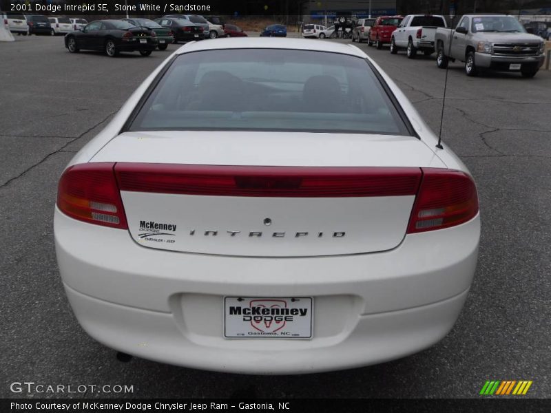 Stone White / Sandstone 2001 Dodge Intrepid SE