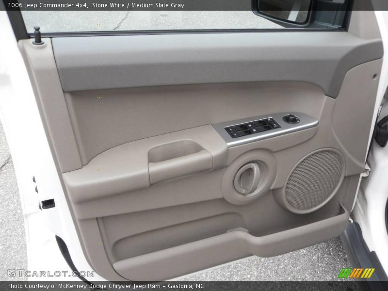 Stone White / Medium Slate Gray 2006 Jeep Commander 4x4