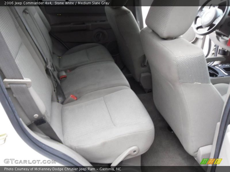Stone White / Medium Slate Gray 2006 Jeep Commander 4x4