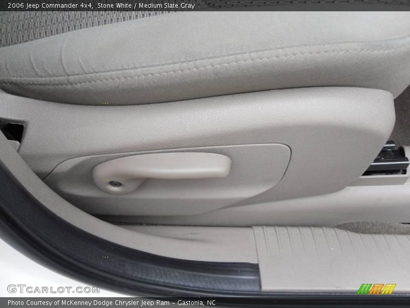 Stone White / Medium Slate Gray 2006 Jeep Commander 4x4