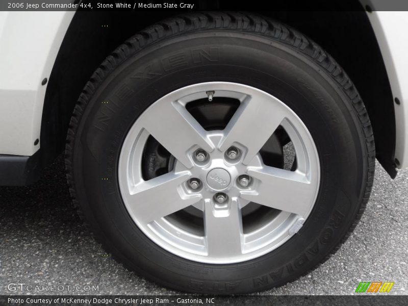 Stone White / Medium Slate Gray 2006 Jeep Commander 4x4