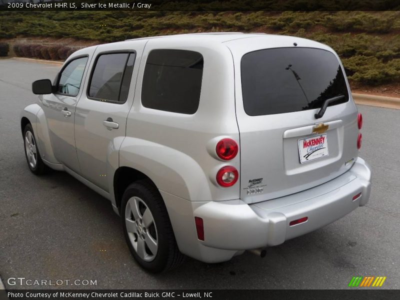 Silver Ice Metallic / Gray 2009 Chevrolet HHR LS