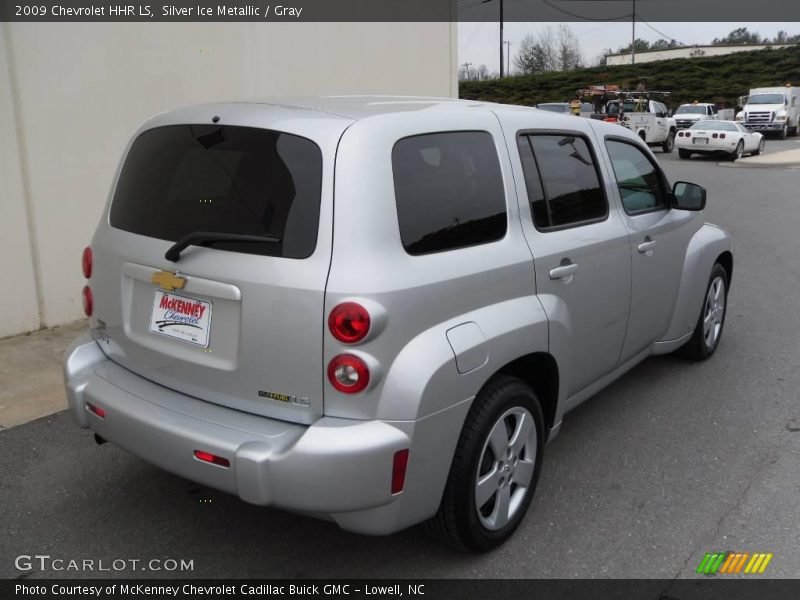 Silver Ice Metallic / Gray 2009 Chevrolet HHR LS