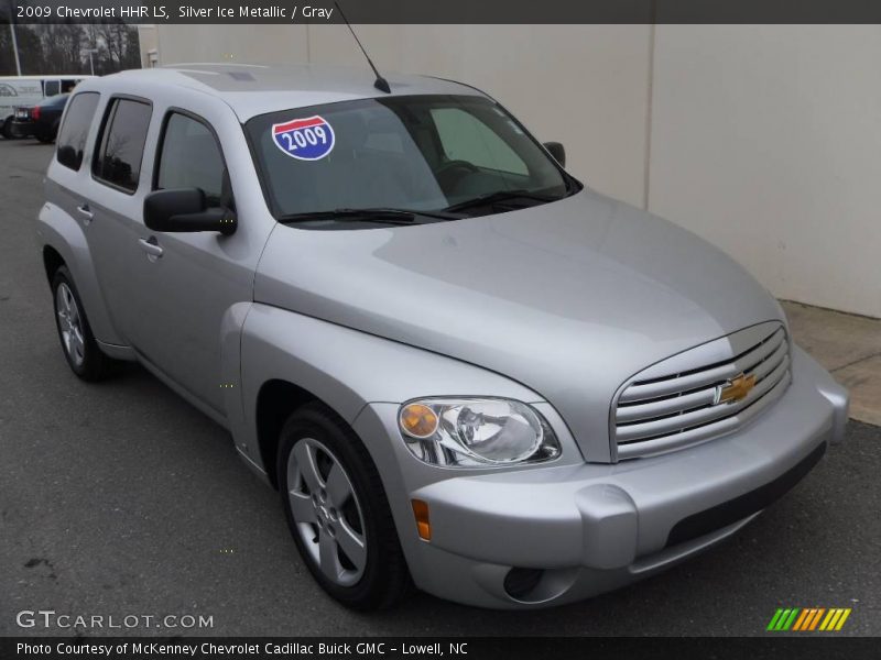 Silver Ice Metallic / Gray 2009 Chevrolet HHR LS
