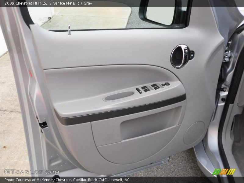 Silver Ice Metallic / Gray 2009 Chevrolet HHR LS
