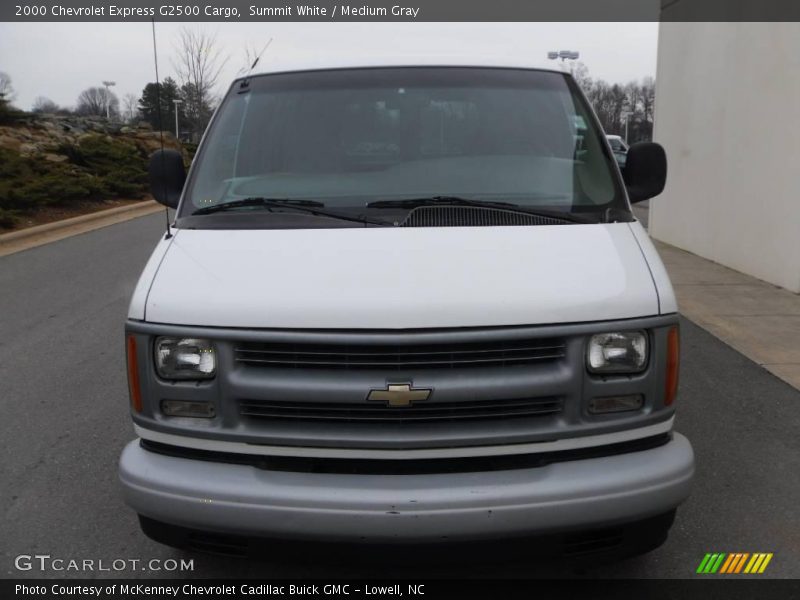 Summit White / Medium Gray 2000 Chevrolet Express G2500 Cargo