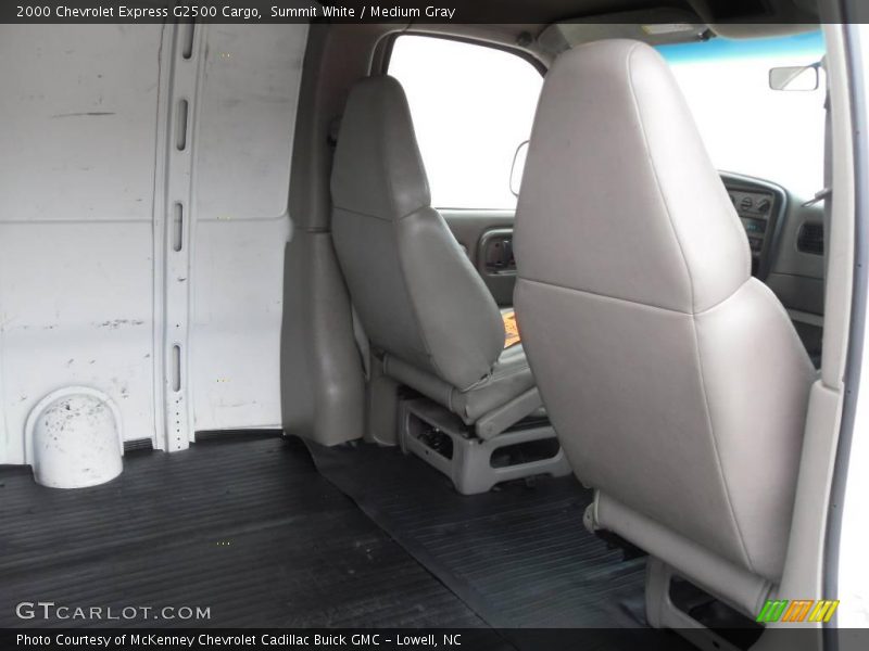 Summit White / Medium Gray 2000 Chevrolet Express G2500 Cargo