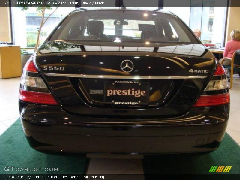Black / Black 2007 Mercedes-Benz S 550 4Matic Sedan