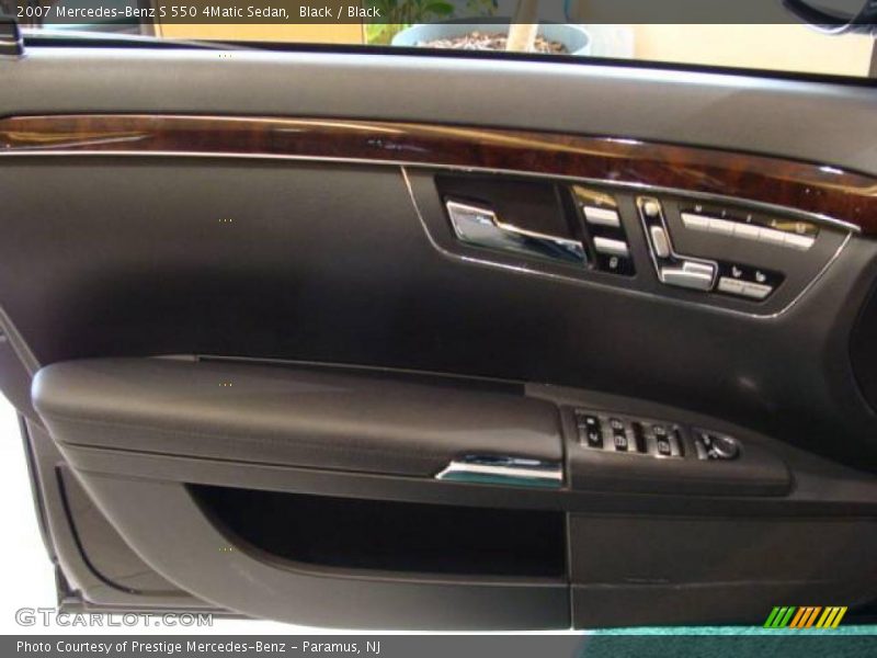 Black / Black 2007 Mercedes-Benz S 550 4Matic Sedan