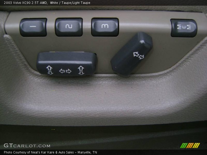 White / Taupe/Light Taupe 2003 Volvo XC90 2.5T AWD