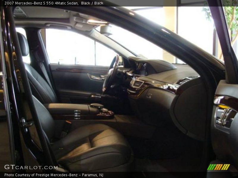 Black / Black 2007 Mercedes-Benz S 550 4Matic Sedan