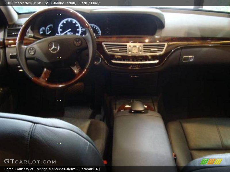 Black / Black 2007 Mercedes-Benz S 550 4Matic Sedan