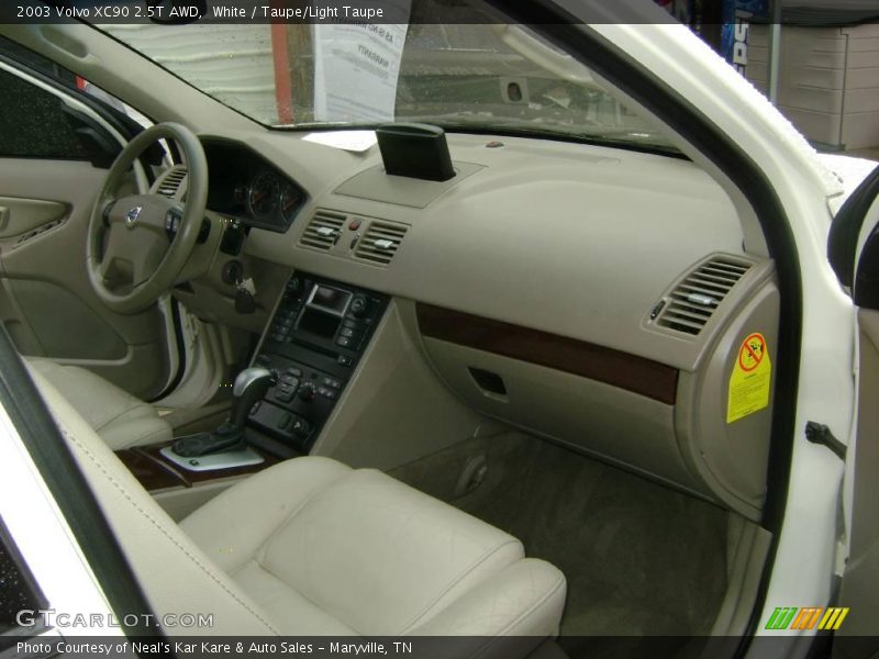 White / Taupe/Light Taupe 2003 Volvo XC90 2.5T AWD