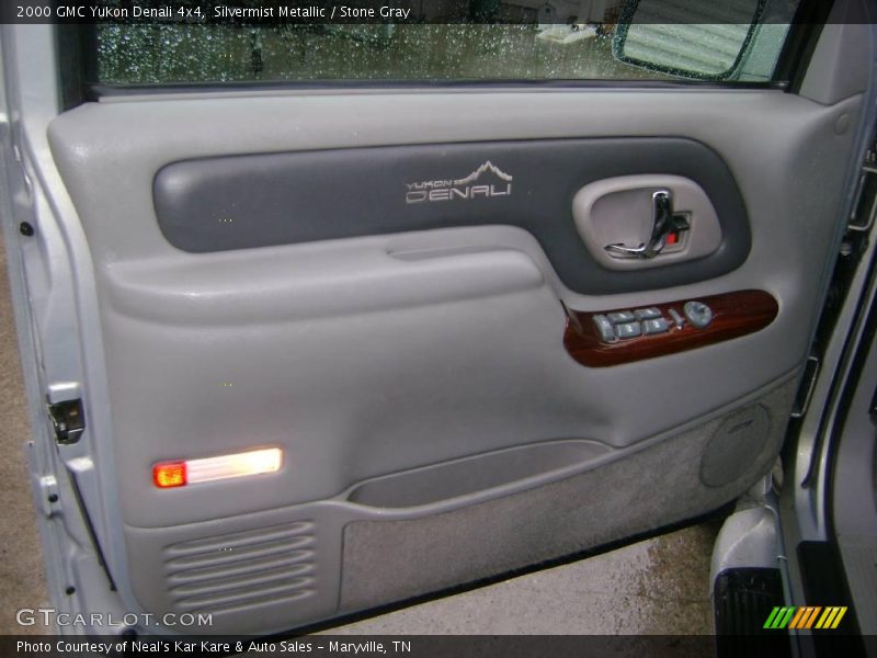 Silvermist Metallic / Stone Gray 2000 GMC Yukon Denali 4x4