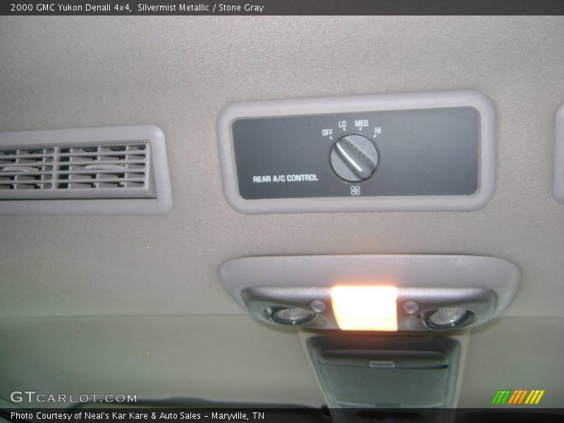 Silvermist Metallic / Stone Gray 2000 GMC Yukon Denali 4x4