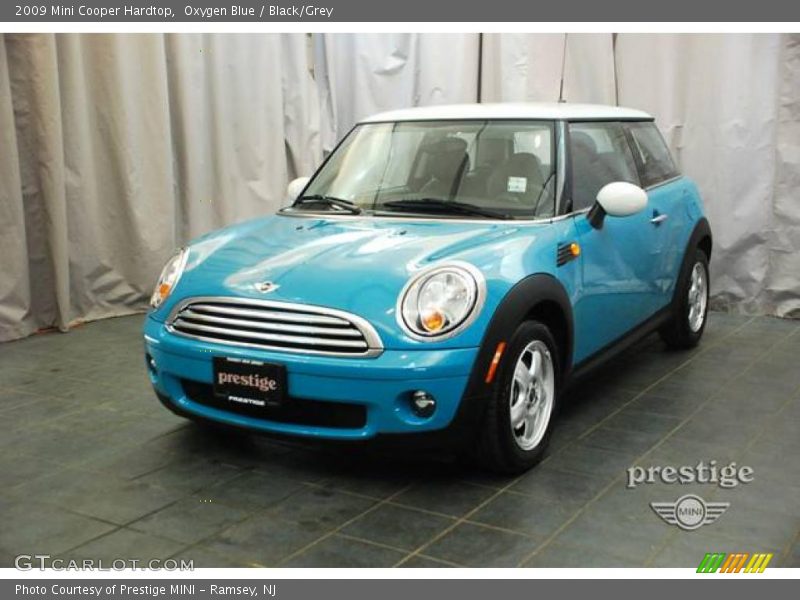 Oxygen Blue / Black/Grey 2009 Mini Cooper Hardtop