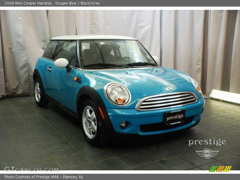 Oxygen Blue / Black/Grey 2009 Mini Cooper Hardtop