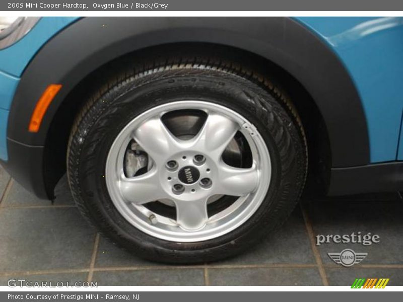 Oxygen Blue / Black/Grey 2009 Mini Cooper Hardtop