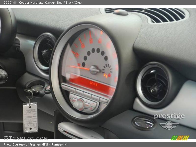 Oxygen Blue / Black/Grey 2009 Mini Cooper Hardtop