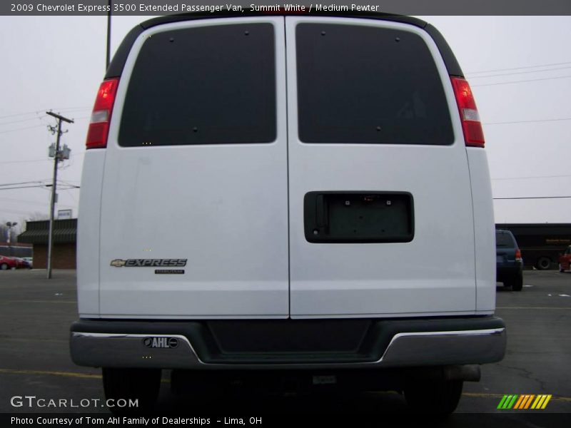 Summit White / Medium Pewter 2009 Chevrolet Express 3500 Extended Passenger Van