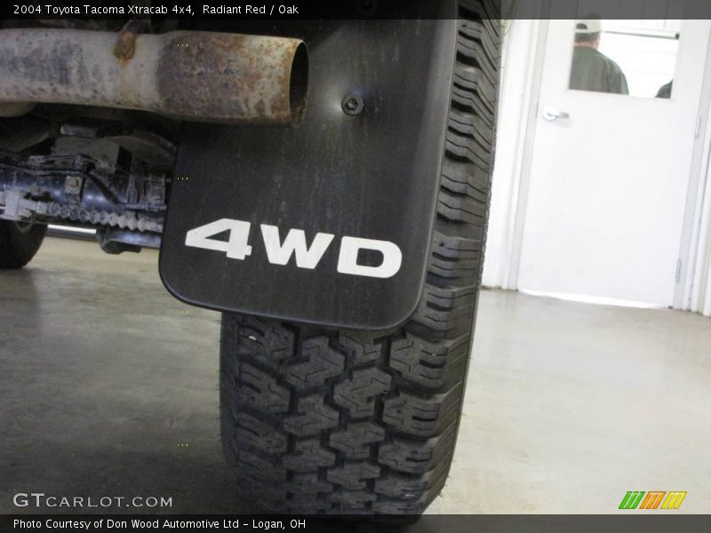 Radiant Red / Oak 2004 Toyota Tacoma Xtracab 4x4