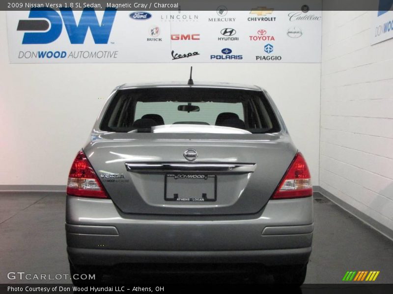 Magnetic Gray / Charcoal 2009 Nissan Versa 1.8 SL Sedan