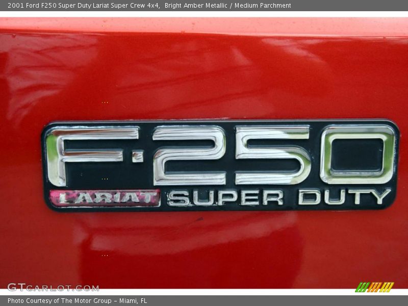 Bright Amber Metallic / Medium Parchment 2001 Ford F250 Super Duty Lariat Super Crew 4x4