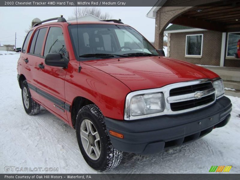 Wildfire Red / Medium Gray 2003 Chevrolet Tracker 4WD Hard Top