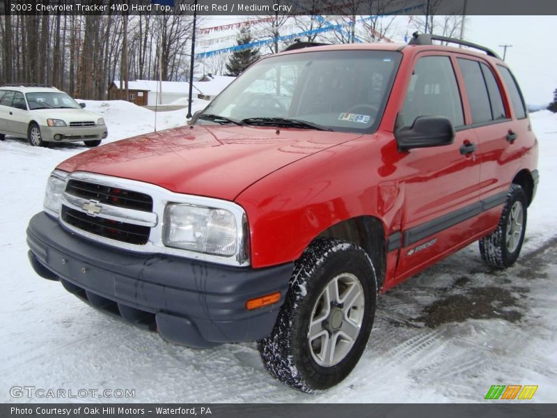 Wildfire Red / Medium Gray 2003 Chevrolet Tracker 4WD Hard Top