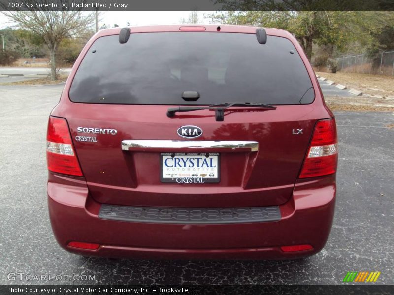 Radiant Red / Gray 2007 Kia Sorento LX