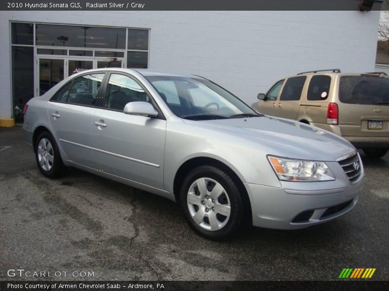 Radiant Silver / Gray 2010 Hyundai Sonata GLS