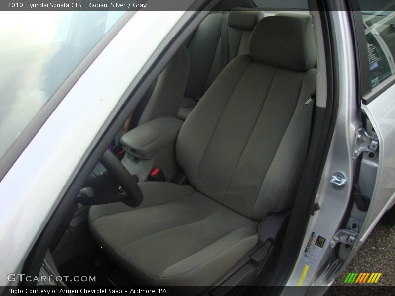 Radiant Silver / Gray 2010 Hyundai Sonata GLS