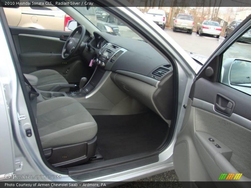 Radiant Silver / Gray 2010 Hyundai Sonata GLS