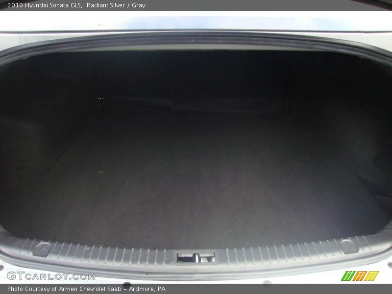 Radiant Silver / Gray 2010 Hyundai Sonata GLS