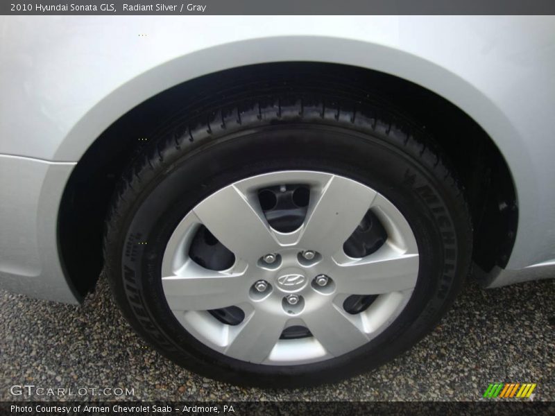 Radiant Silver / Gray 2010 Hyundai Sonata GLS