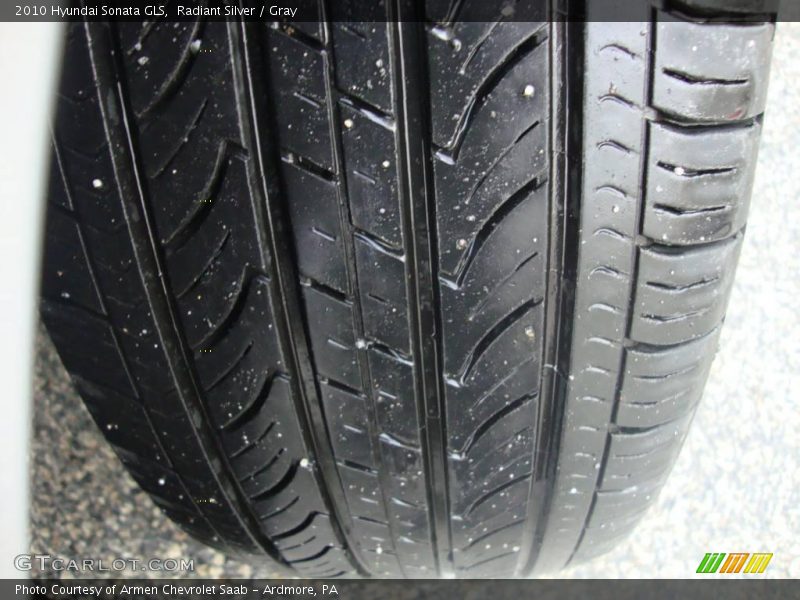 Radiant Silver / Gray 2010 Hyundai Sonata GLS