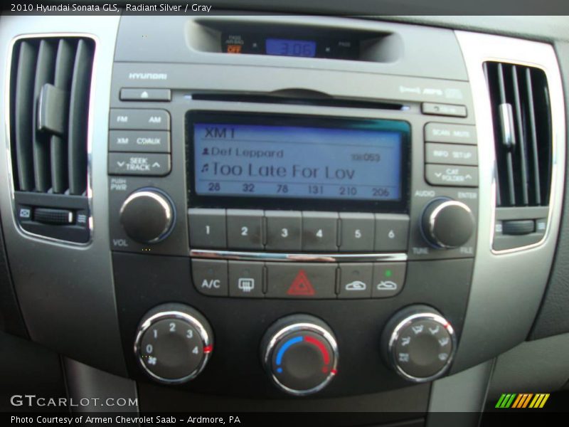 Radiant Silver / Gray 2010 Hyundai Sonata GLS