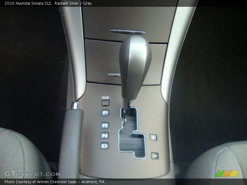 Radiant Silver / Gray 2010 Hyundai Sonata GLS