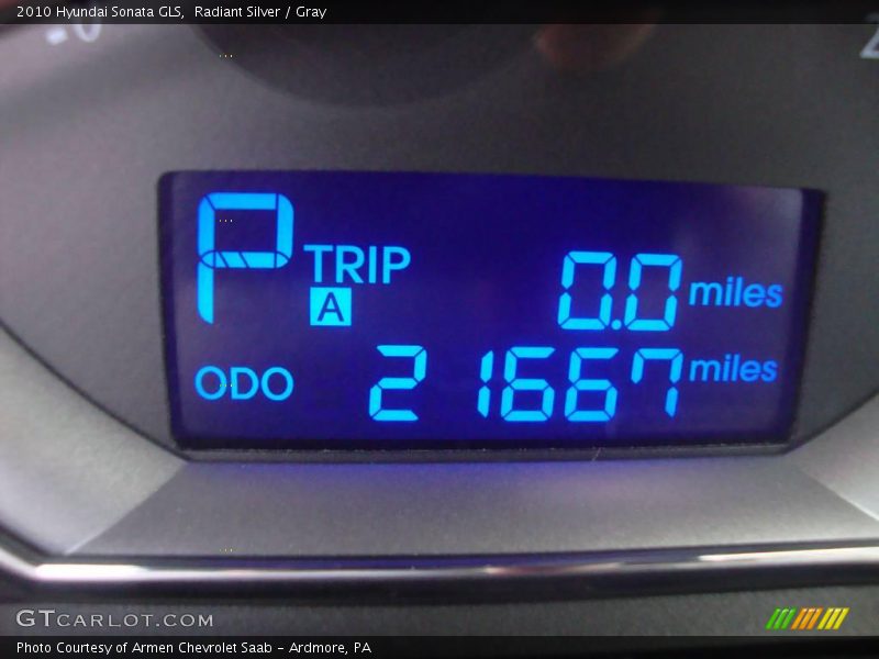 Radiant Silver / Gray 2010 Hyundai Sonata GLS