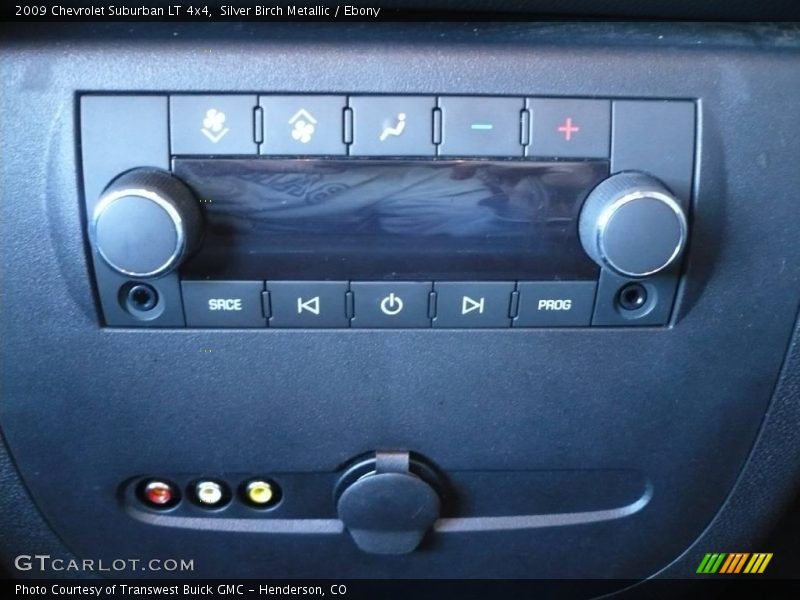 Silver Birch Metallic / Ebony 2009 Chevrolet Suburban LT 4x4