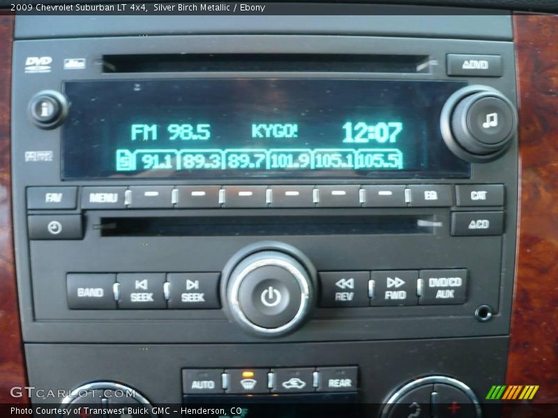 Silver Birch Metallic / Ebony 2009 Chevrolet Suburban LT 4x4