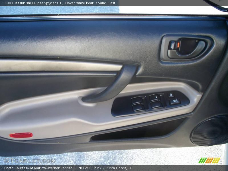 Dover White Pearl / Sand Blast 2003 Mitsubishi Eclipse Spyder GT