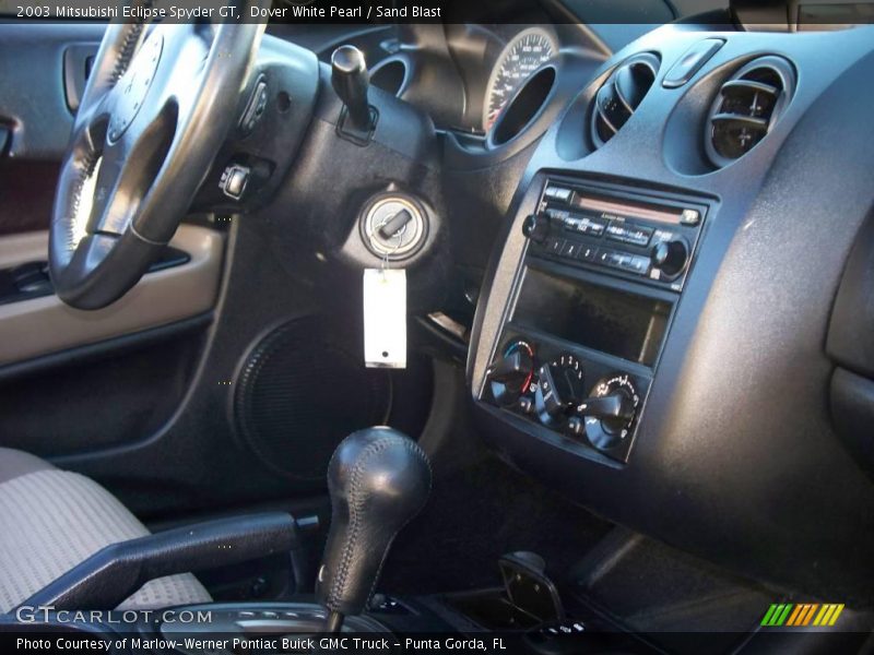 Dover White Pearl / Sand Blast 2003 Mitsubishi Eclipse Spyder GT