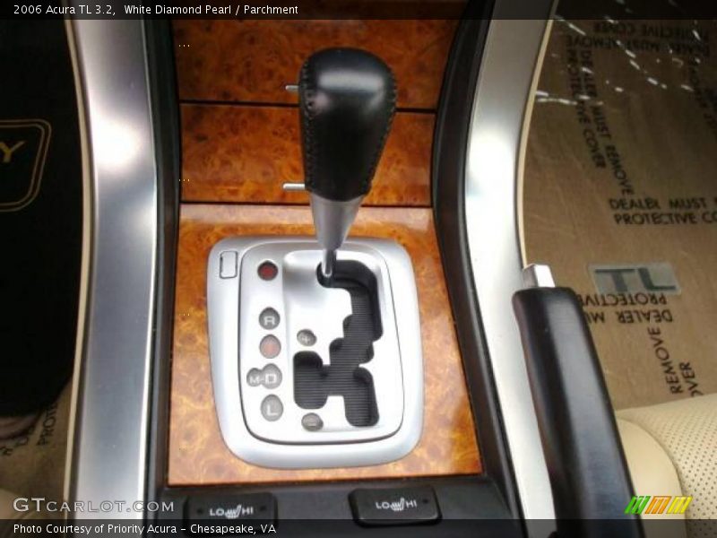 White Diamond Pearl / Parchment 2006 Acura TL 3.2