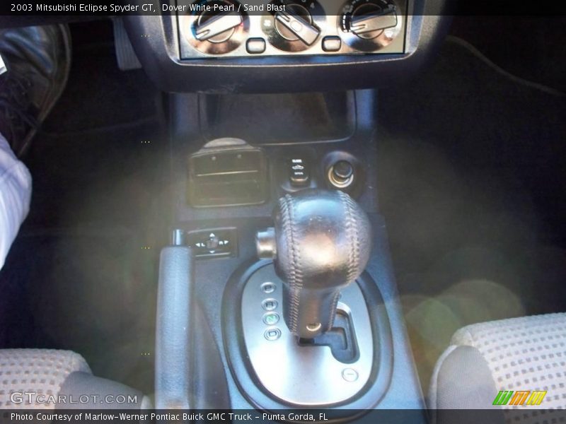 Dover White Pearl / Sand Blast 2003 Mitsubishi Eclipse Spyder GT