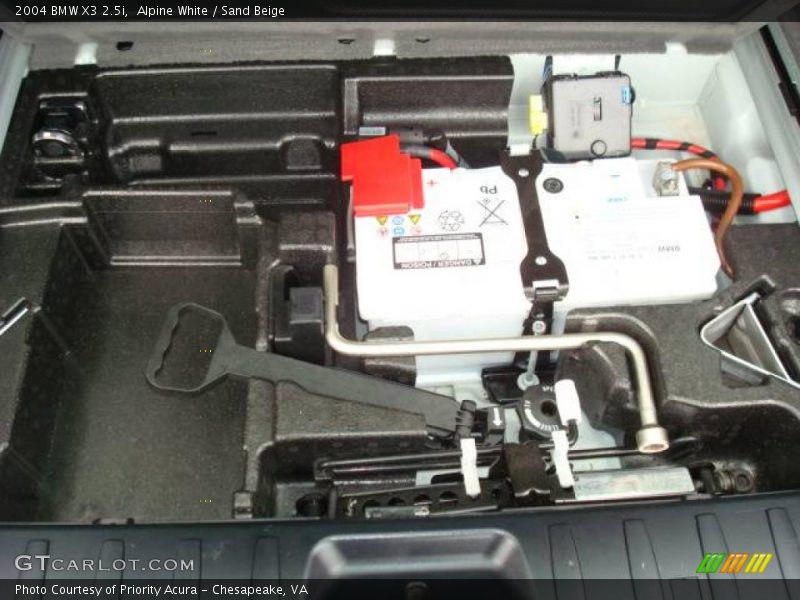 Alpine White / Sand Beige 2004 BMW X3 2.5i