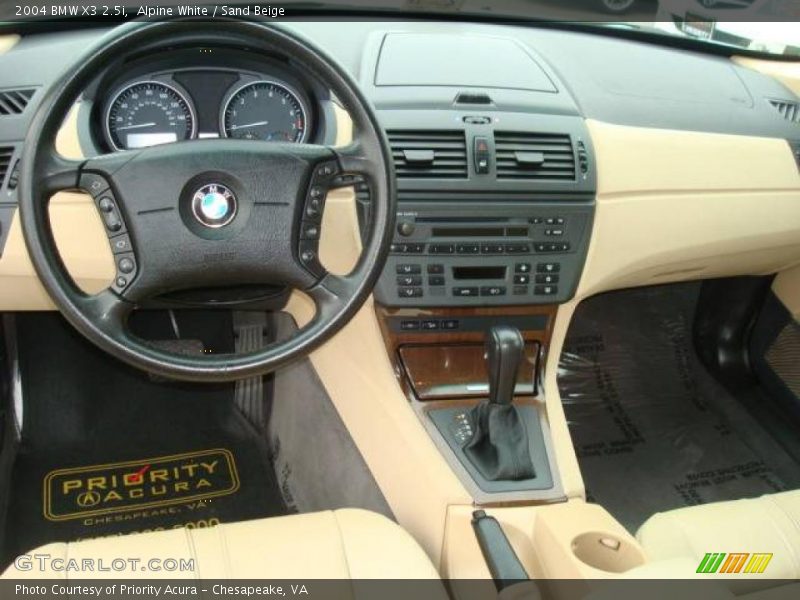 Alpine White / Sand Beige 2004 BMW X3 2.5i